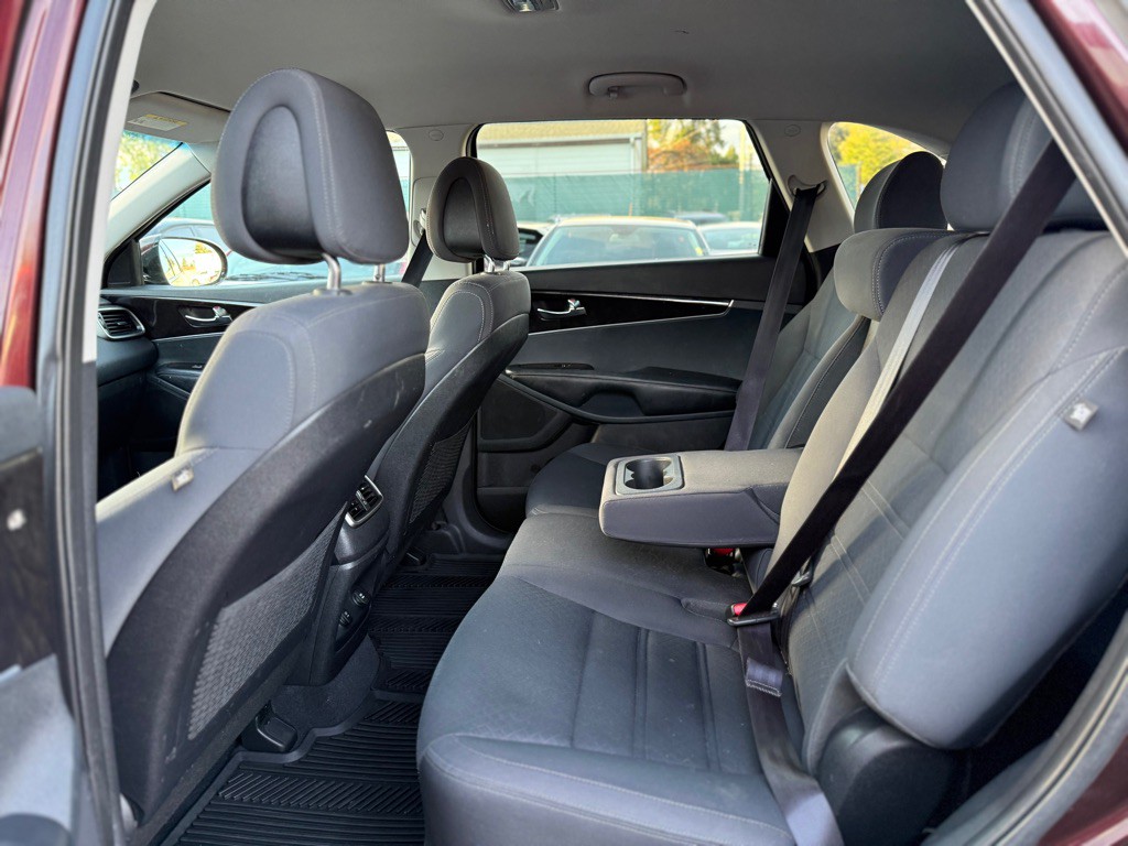 2016 Kia Sorento Image 11