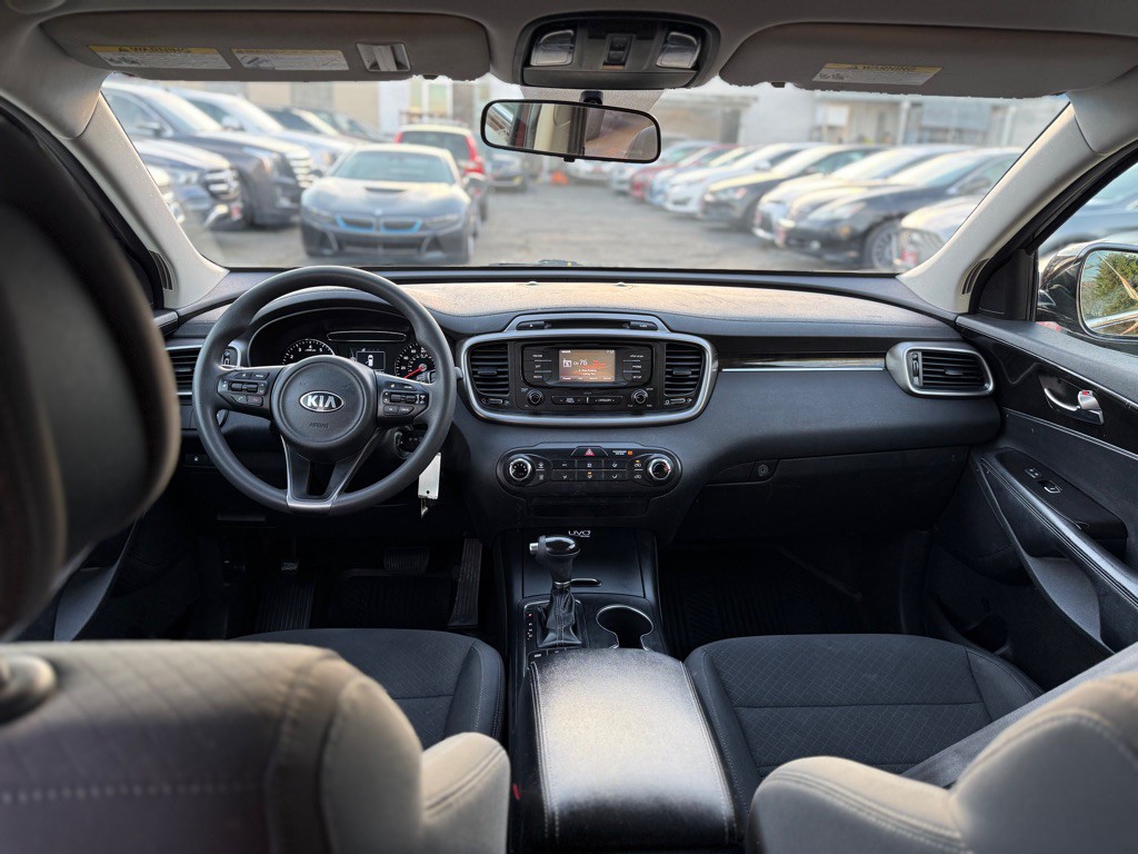 2016 Kia Sorento Image 13
