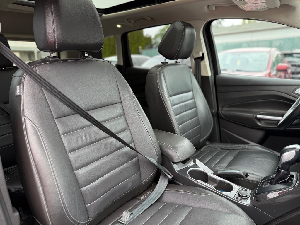 2015 Ford Escape Image 16