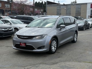 Image for 2017 Chrysler Pacifica Touring-l ID: 7382735