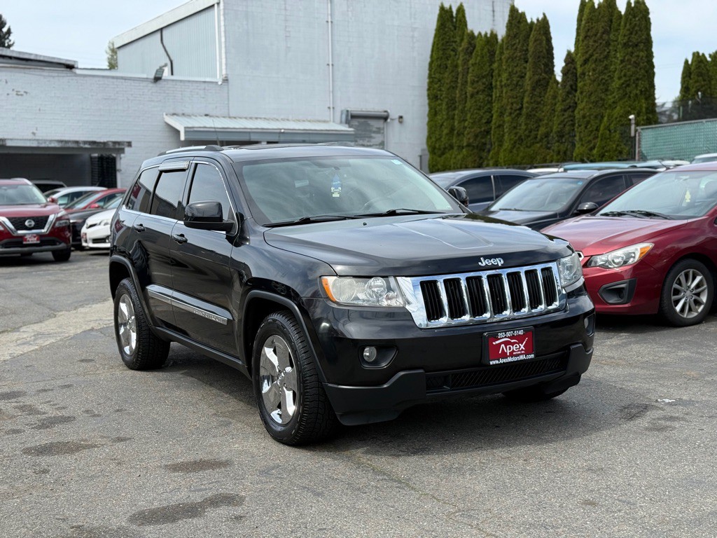 2011 Jeep Grand Cherokee Image 2