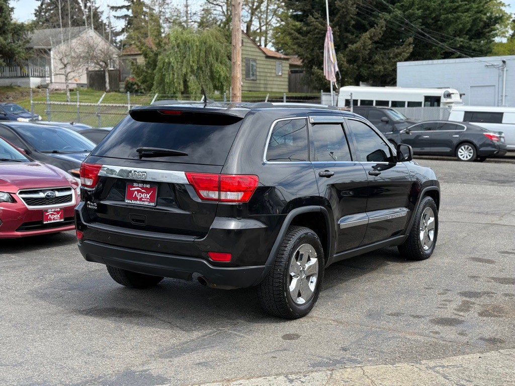 2011 Jeep Grand Cherokee Image 4