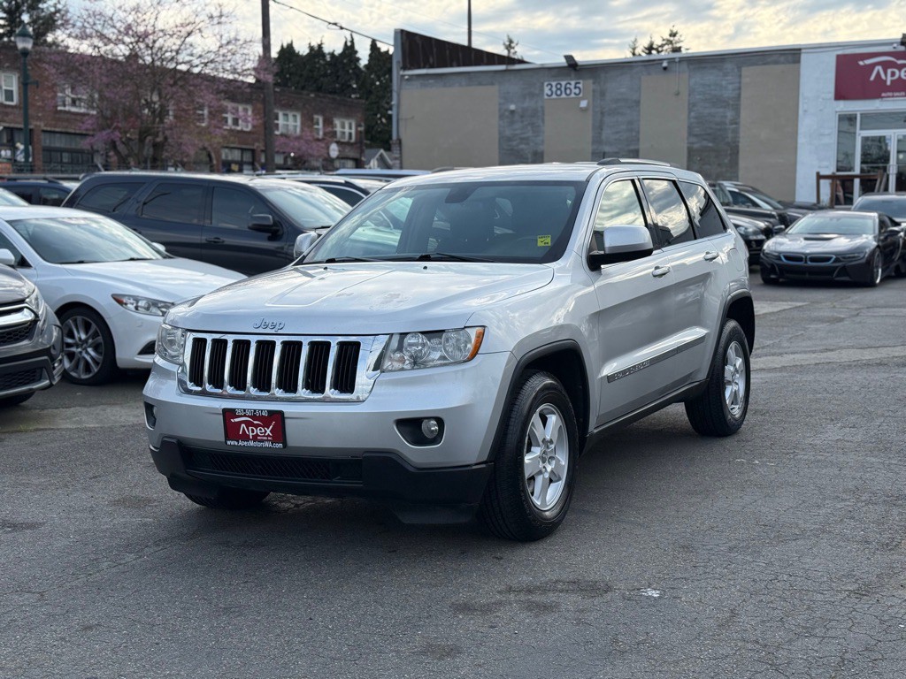 2011 Jeep Grand Cherokee Image 1