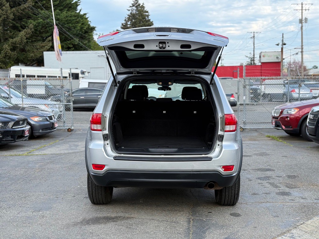 2011 Jeep Grand Cherokee Image 7