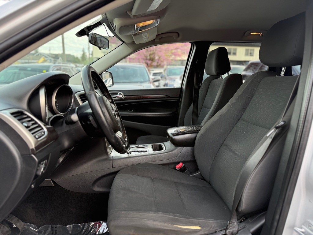 2011 Jeep Grand Cherokee Image 9