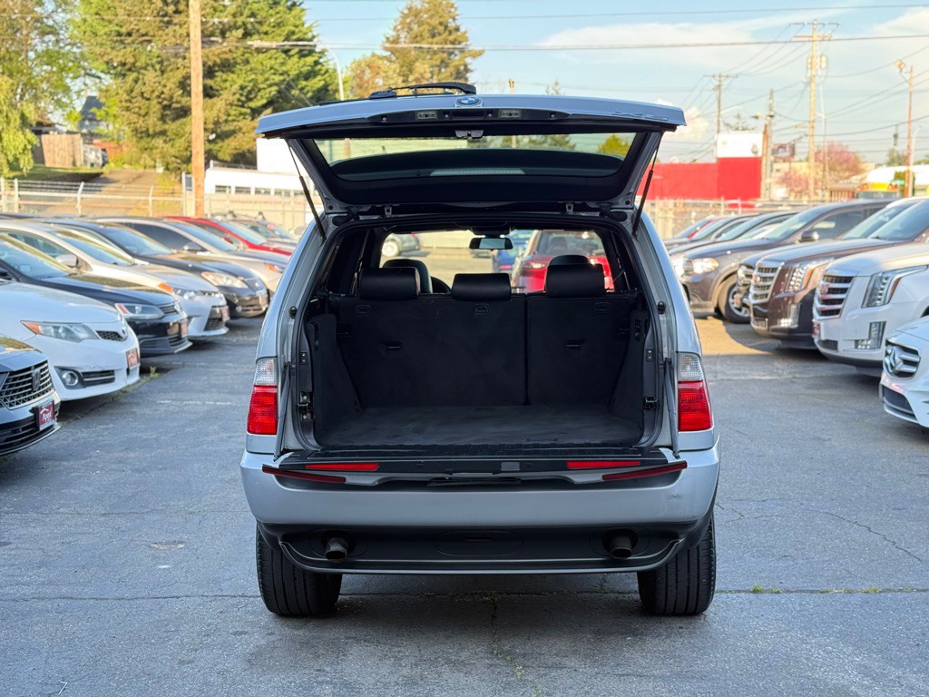 2005 BMW X5 Image 7
