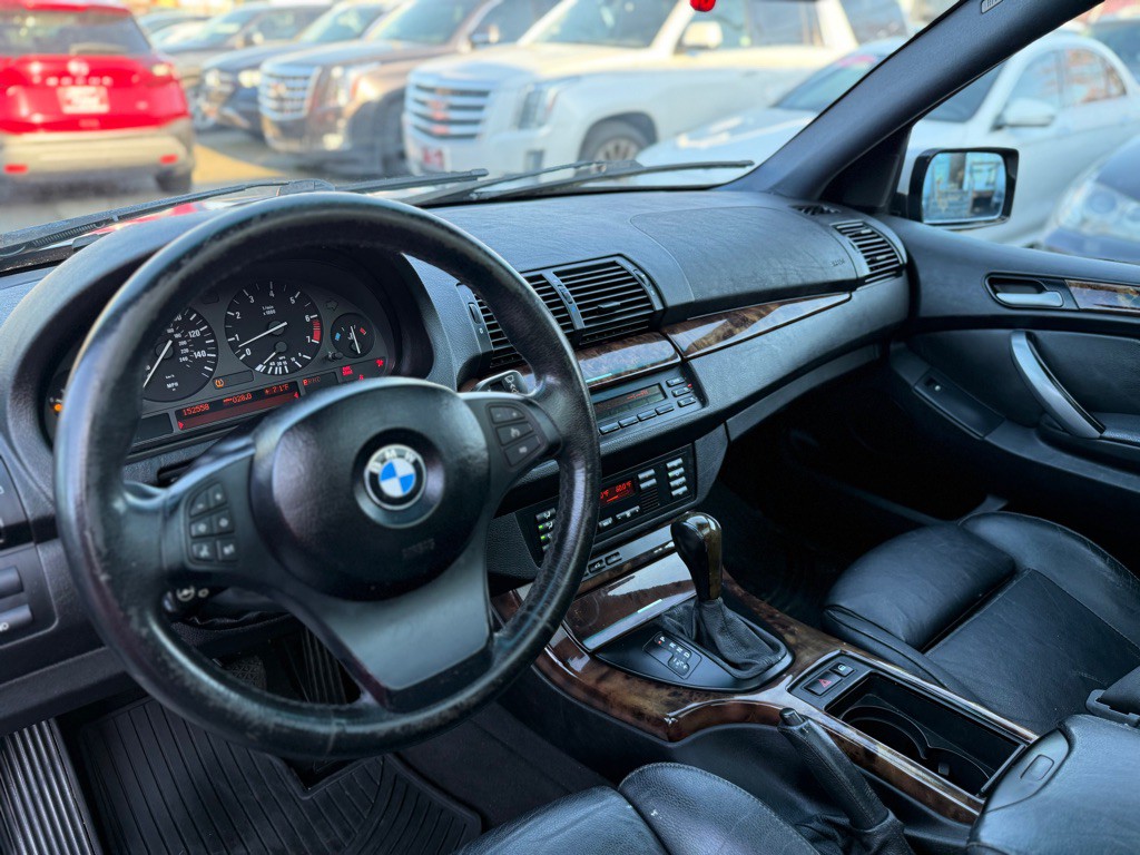 2005 BMW X5 Image 10