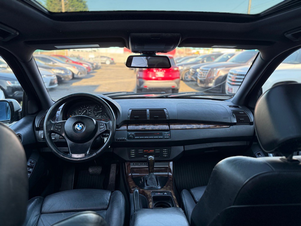 2005 BMW X5 Image 12