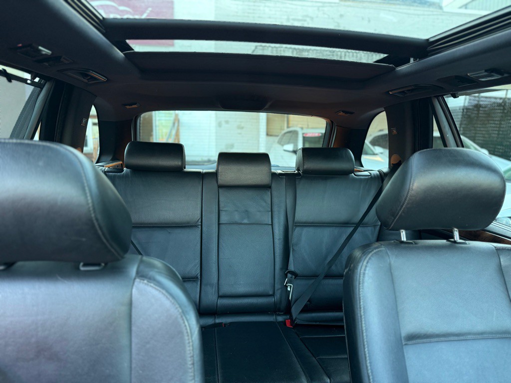 2005 BMW X5 Image 17