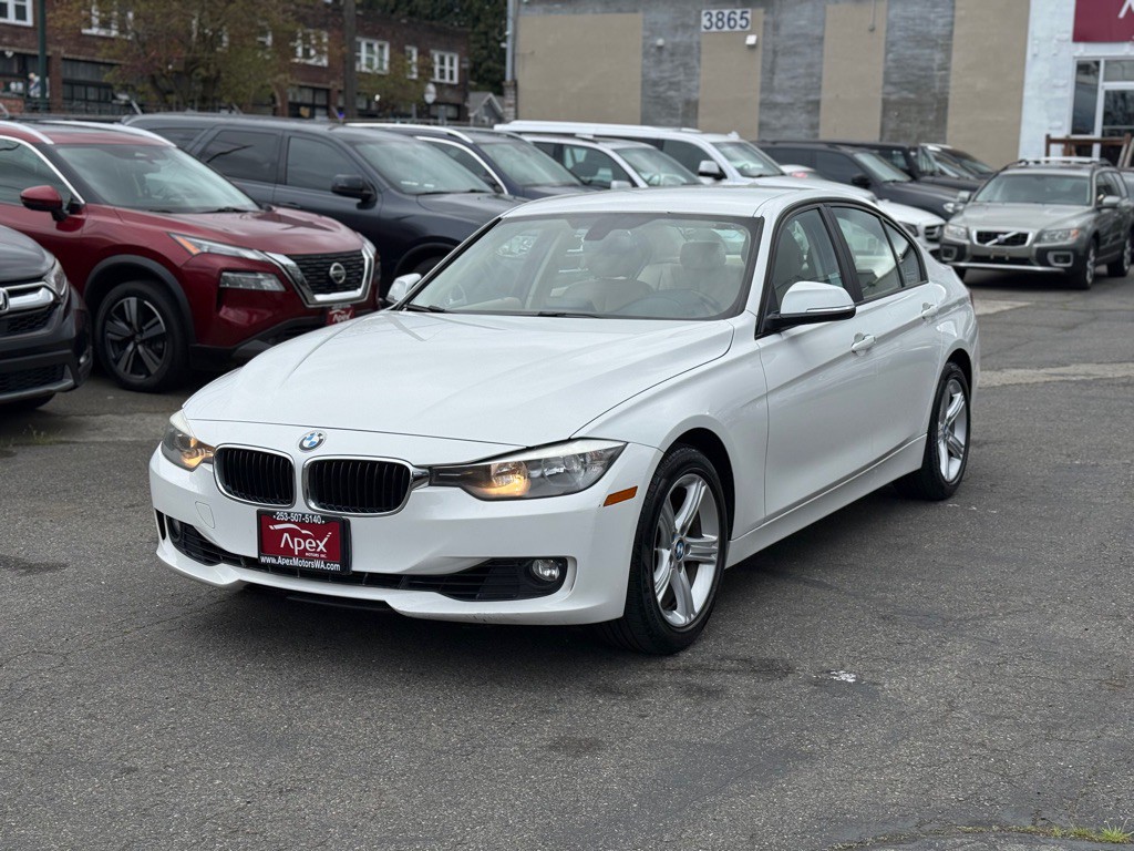 2013 BMW 3 Series Image 1