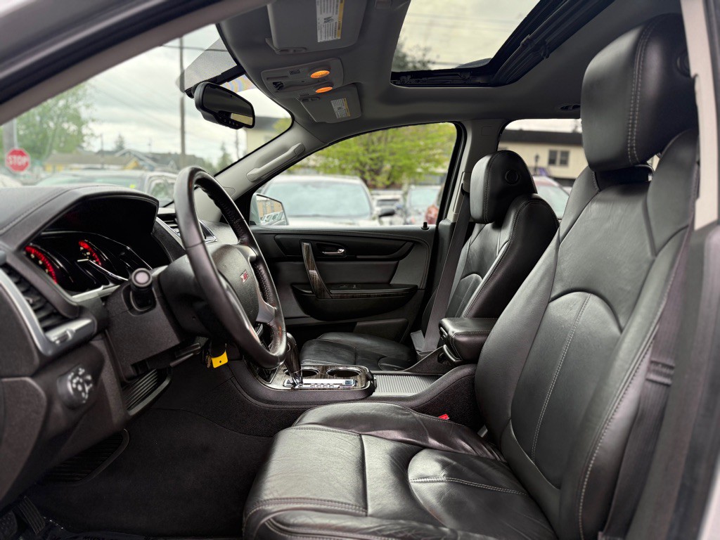 2015 GMC Acadia Image 9