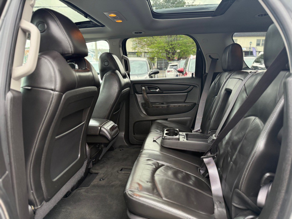 2015 GMC Acadia Image 12