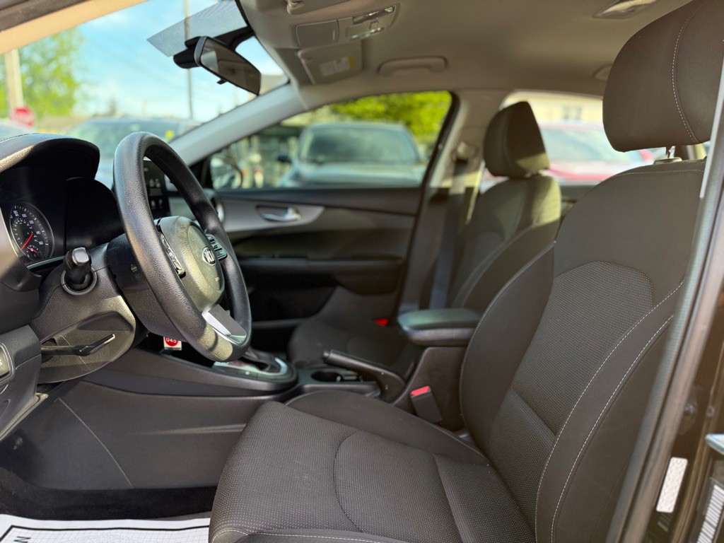 2021 Kia Forte Image 9
