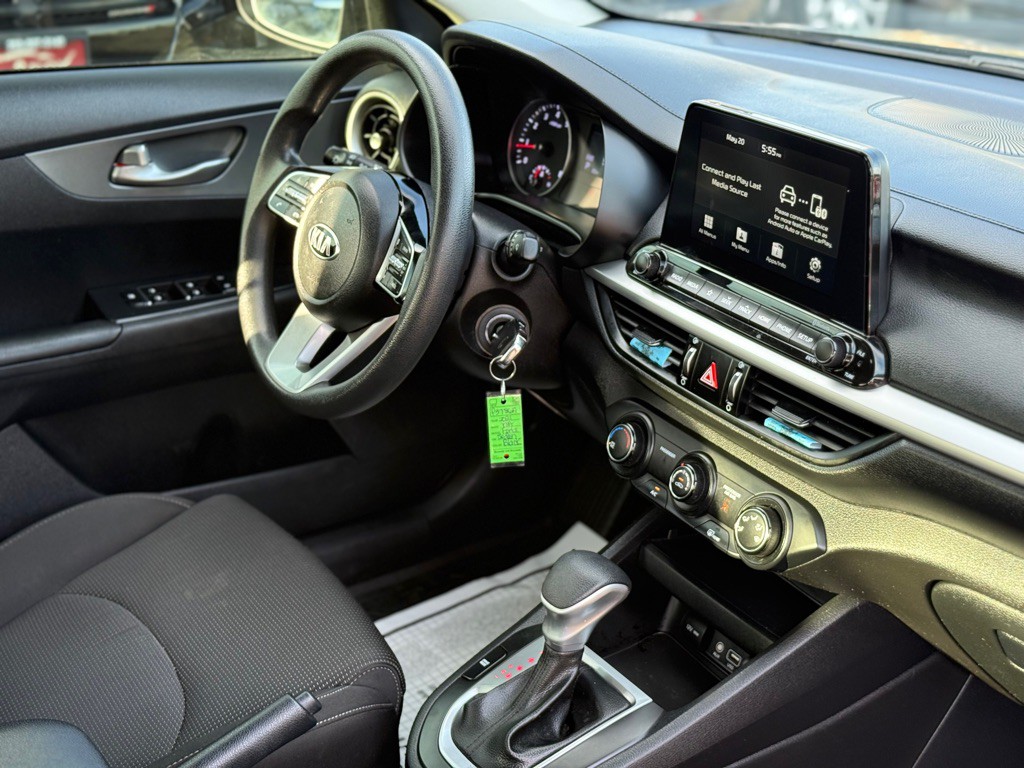 2021 Kia Forte Image 17