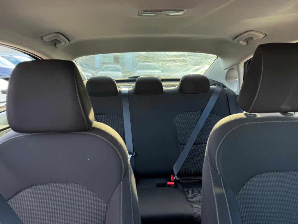 2021 Kia Forte Image 18