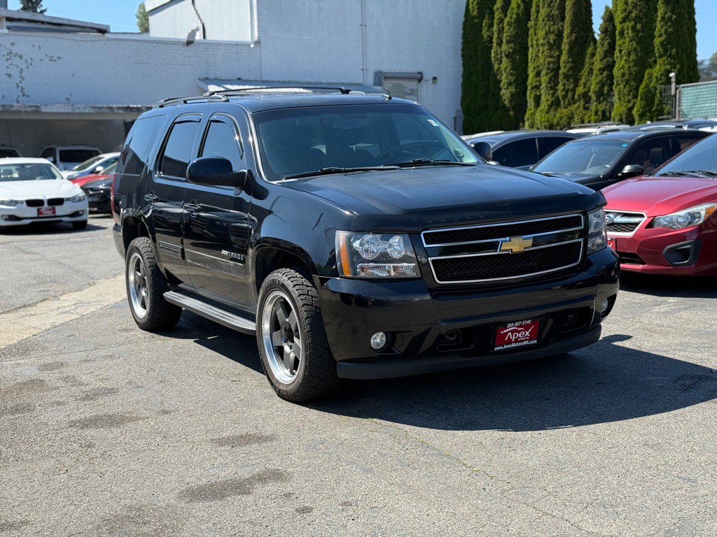 2013 Chevrolet Tahoe Image 2