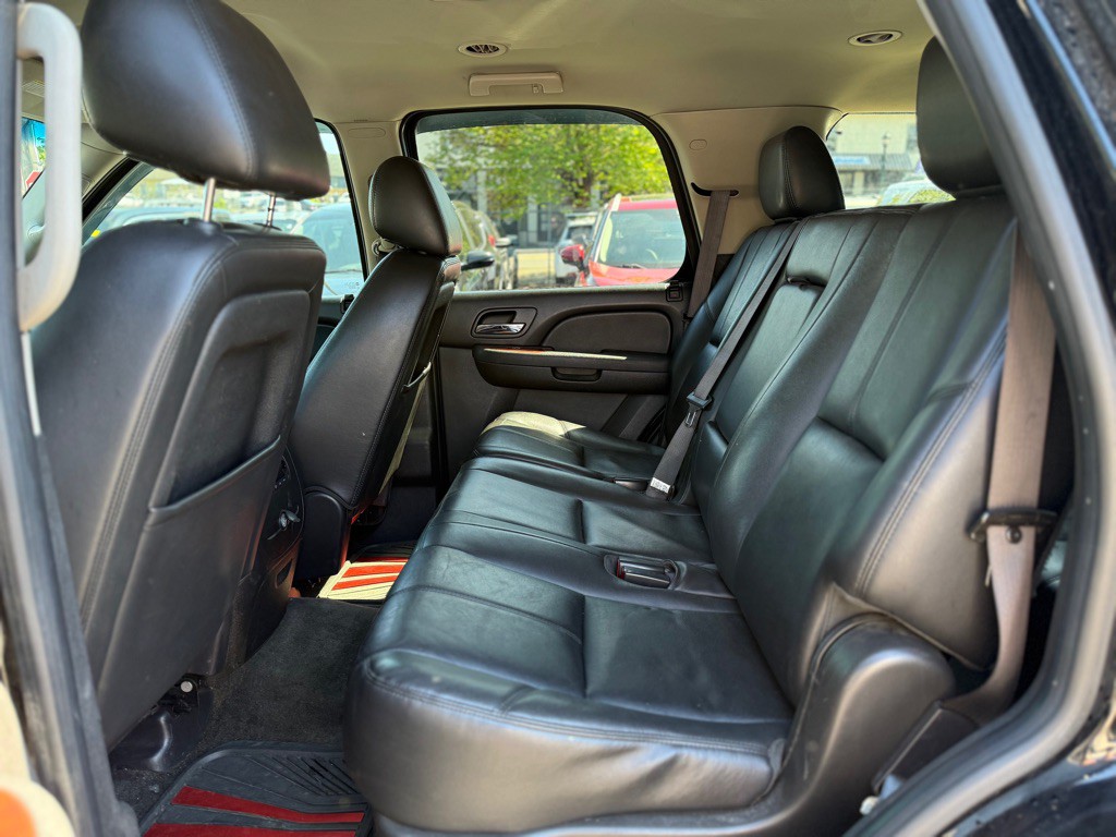 2013 Chevrolet Tahoe Image 11
