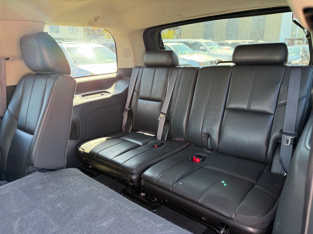 2013 Chevrolet Tahoe Image 12