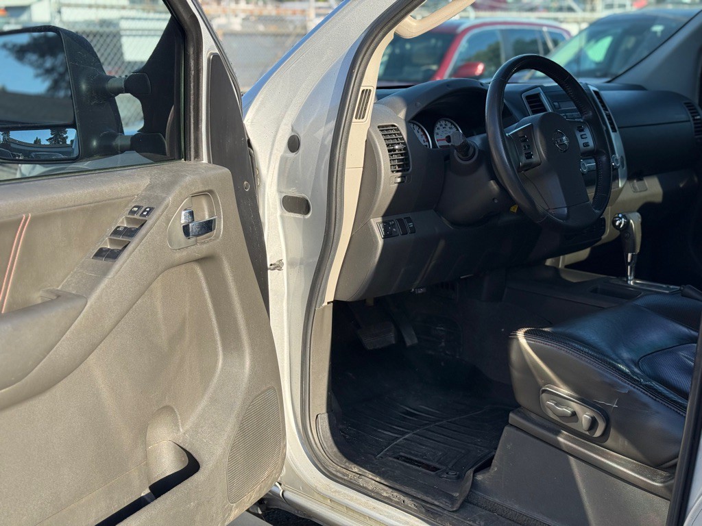 2009 Nissan Frontier Image 8
