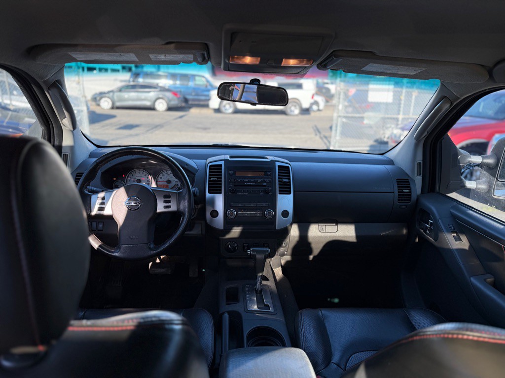 2009 Nissan Frontier Image 12
