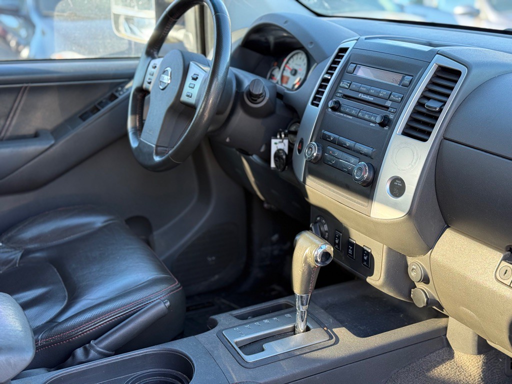2009 Nissan Frontier Image 16