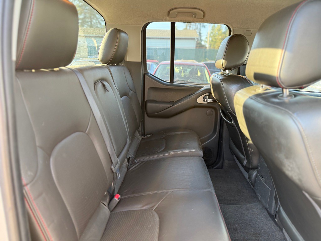2009 Nissan Frontier Image 18