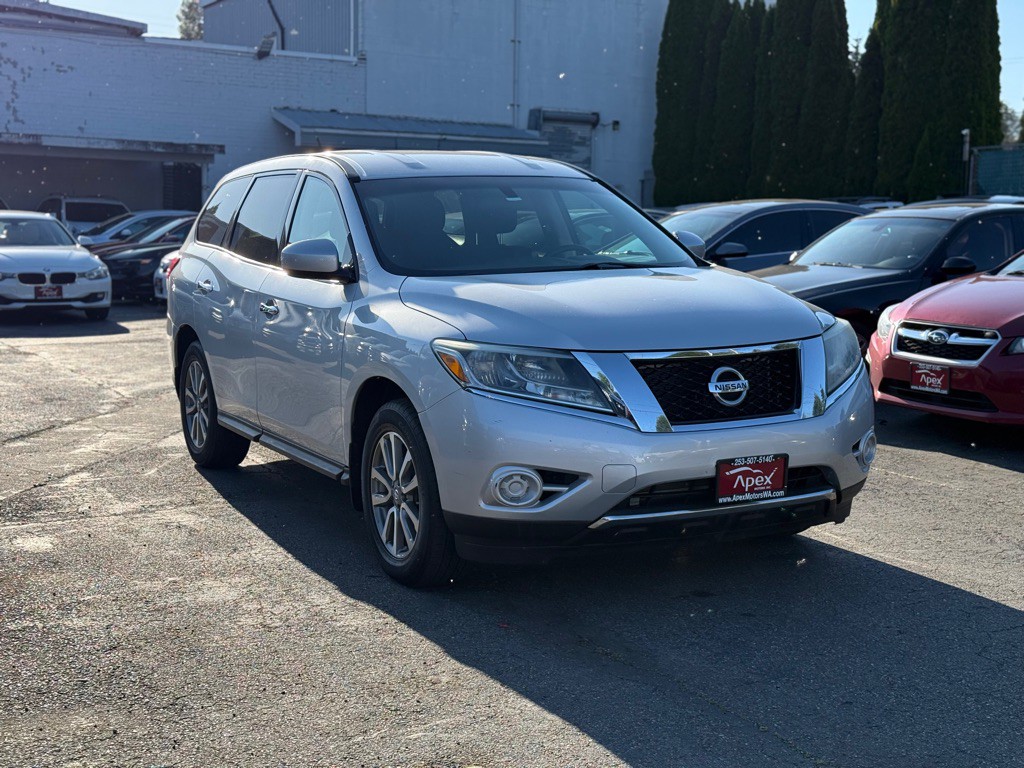 2013 Nissan Pathfinder Image 2
