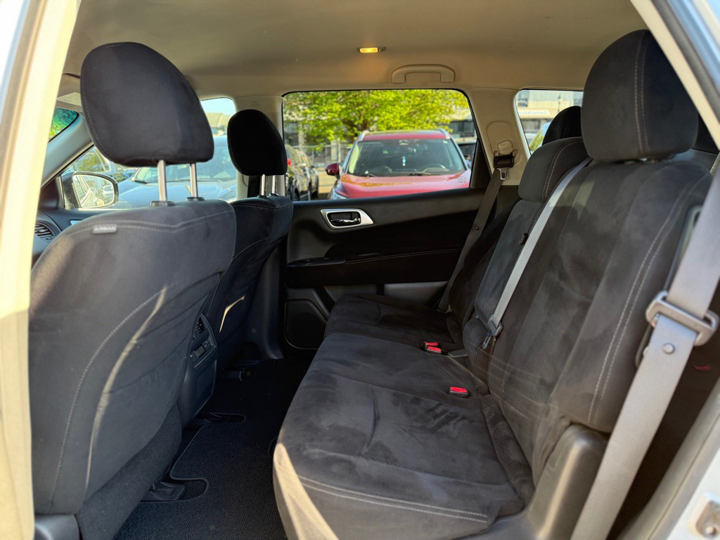 2013 Nissan Pathfinder Image 11