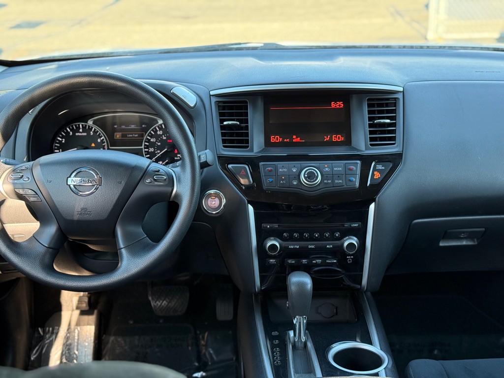 2013 Nissan Pathfinder Image 14