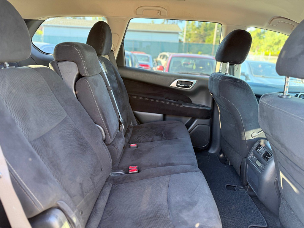 2013 Nissan Pathfinder Image 19
