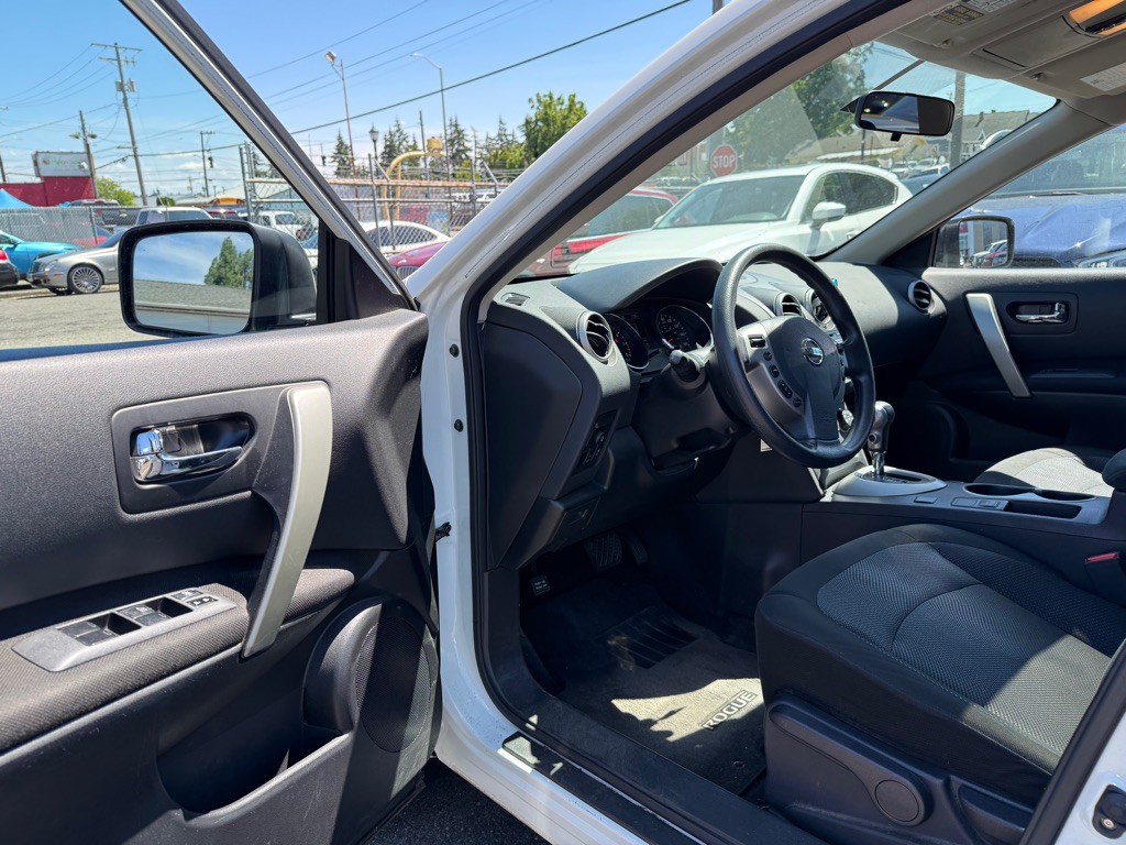 2013 Nissan Rogue Image 8