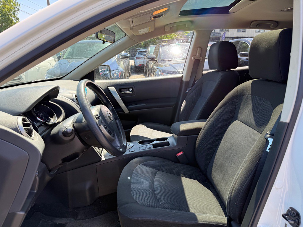 2013 Nissan Rogue Image 9