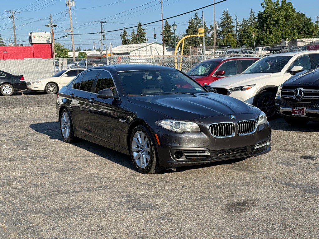 2016 BMW 5 Series Image 2