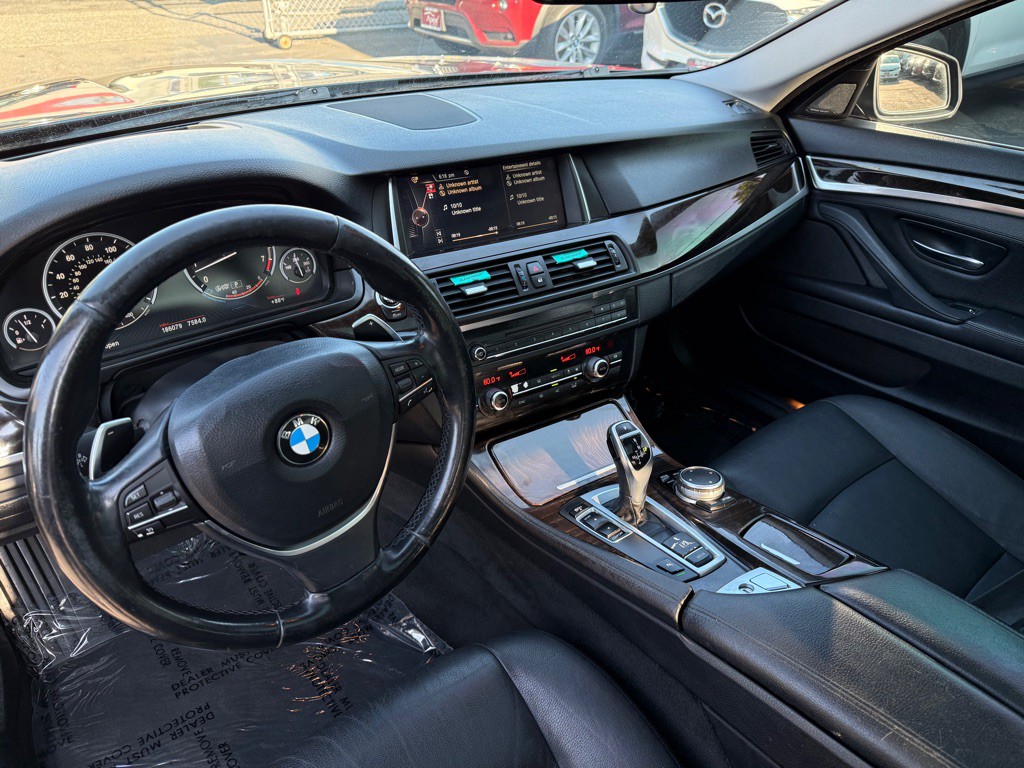 2016 BMW 5 Series Image 10