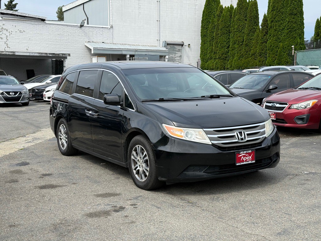 2013 Honda Odyssey Image 2