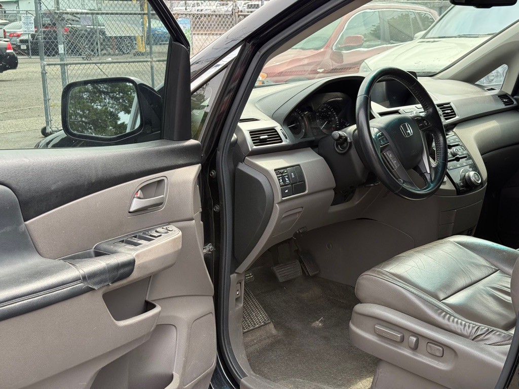 2013 Honda Odyssey Image 8