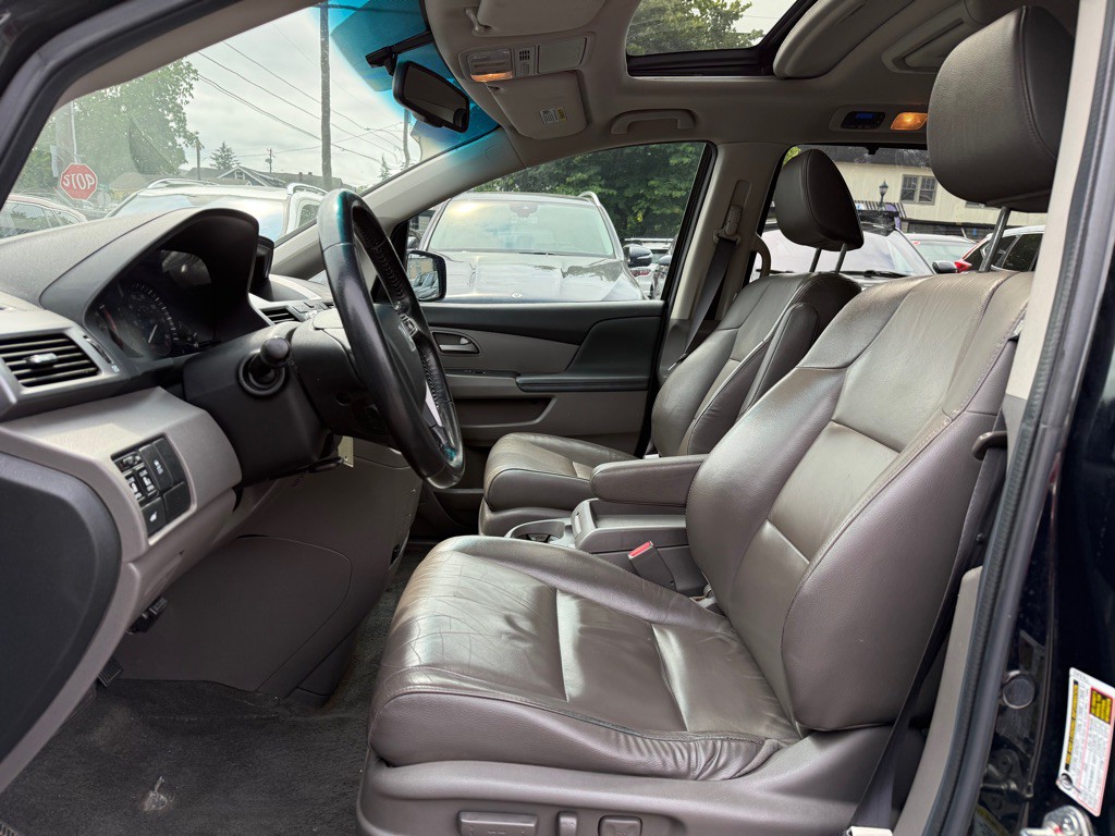 2013 Honda Odyssey Image 9