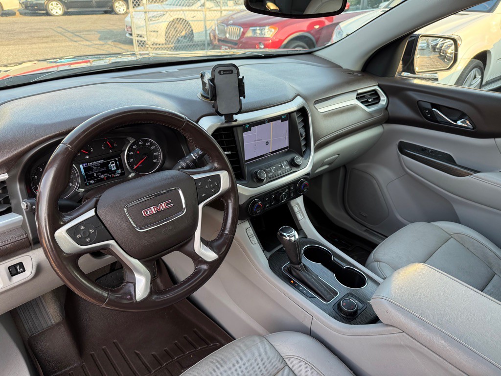 2018 GMC Acadia Image 10