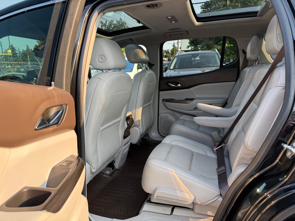 2018 GMC Acadia Image 12