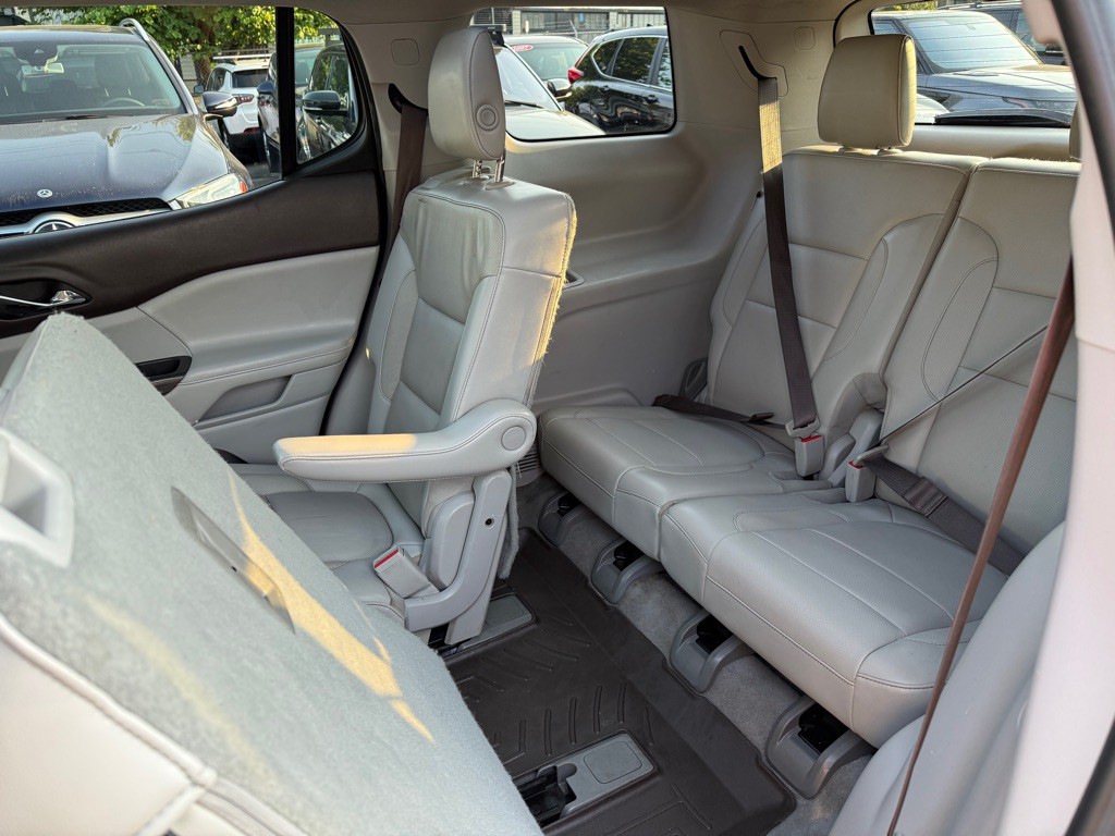 2018 GMC Acadia Image 13