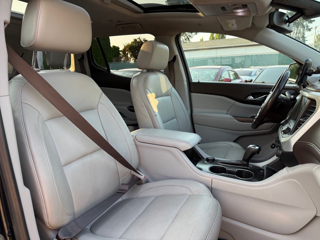 2018 GMC Acadia Image 18