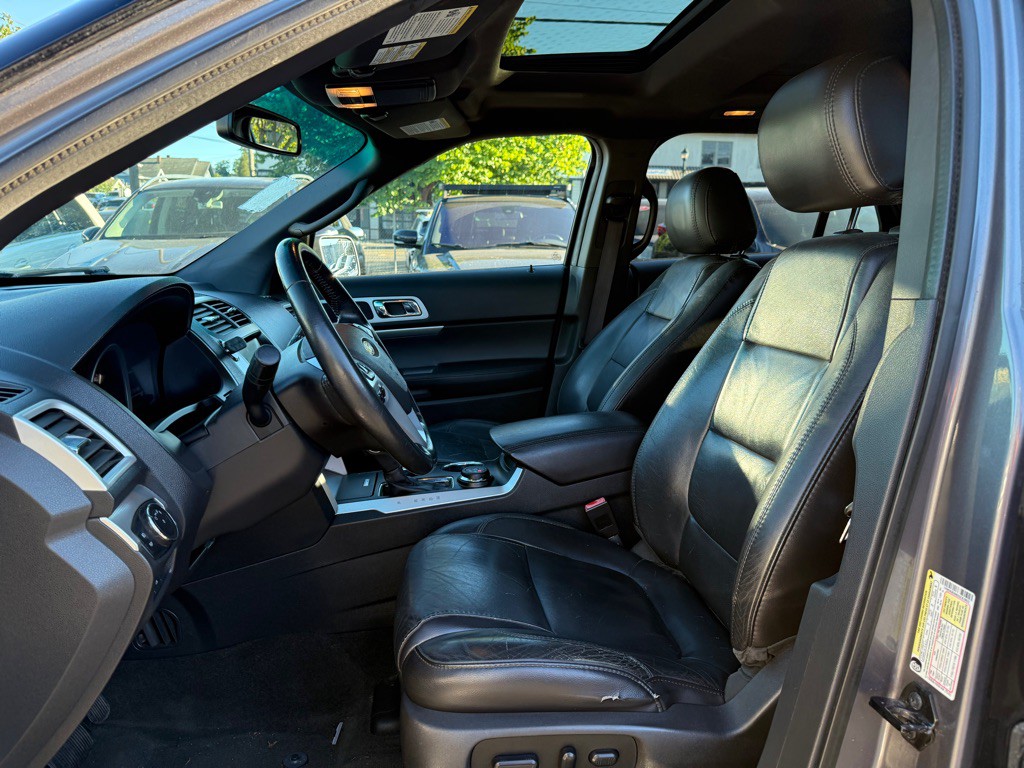 2013 Ford Explorer Image 9