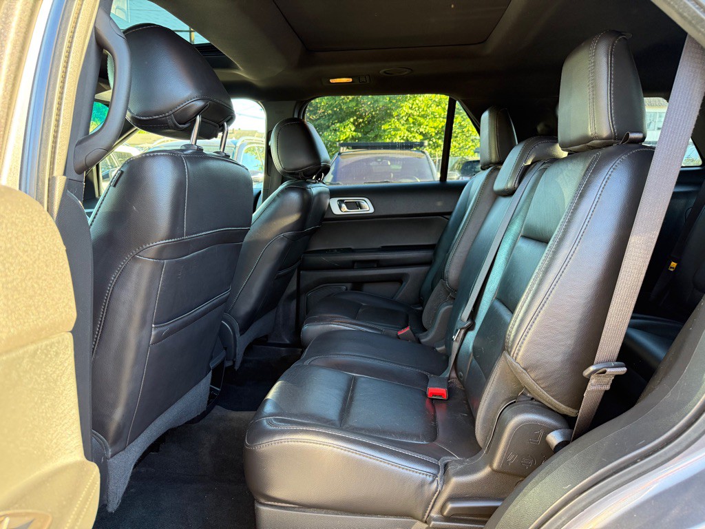 2013 Ford Explorer Image 11