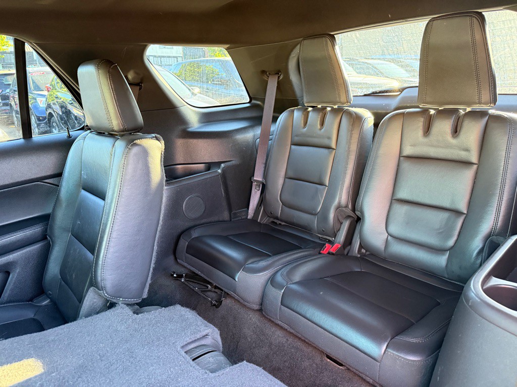 2013 Ford Explorer Image 12