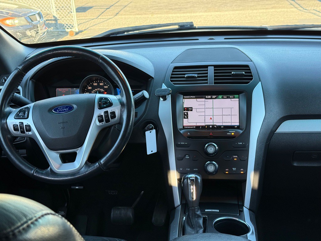 2013 Ford Explorer Image 14