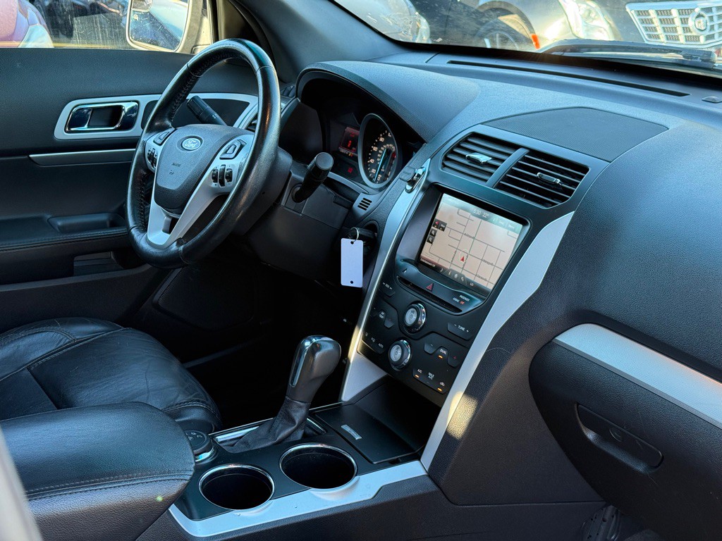 2013 Ford Explorer Image 17