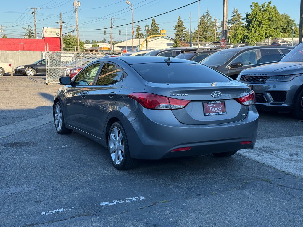 2011 Hyundai Elantra Image 5