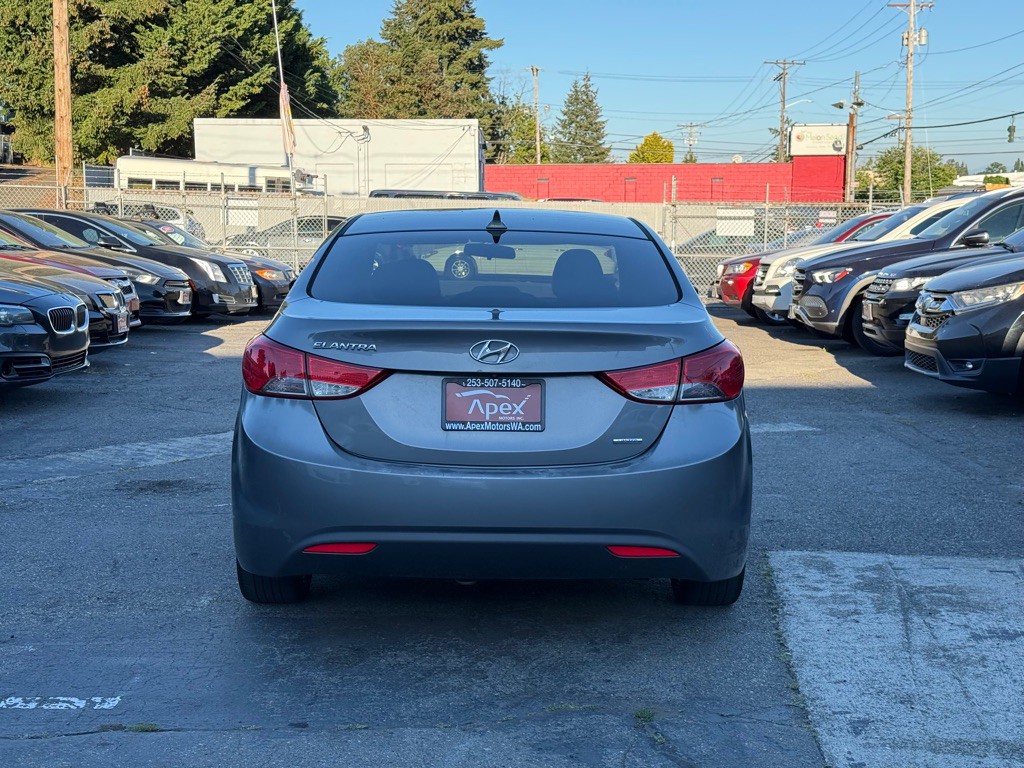 2011 Hyundai Elantra Image 6