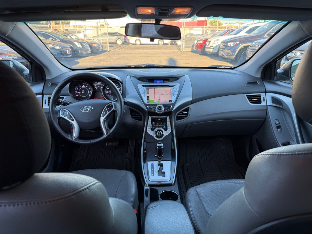 2011 Hyundai Elantra Image 13