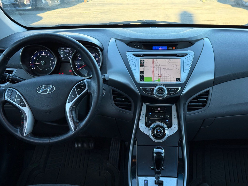 2011 Hyundai Elantra Image 14